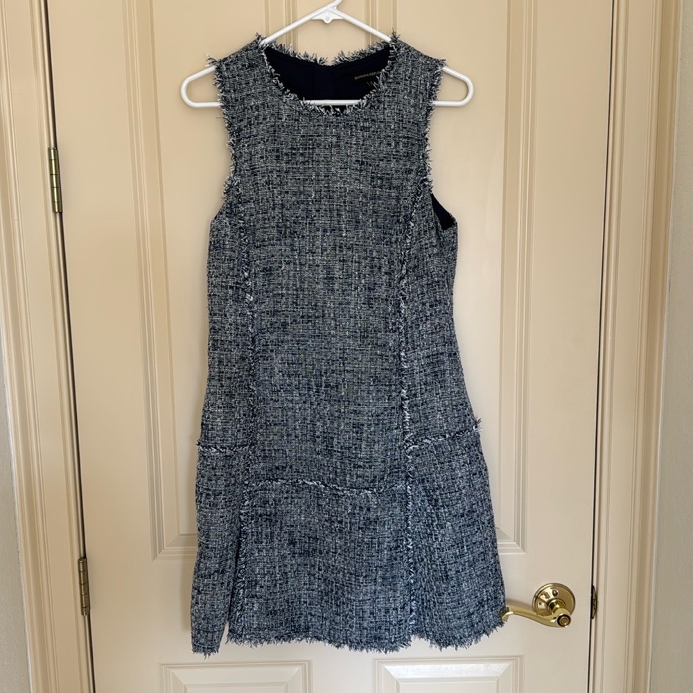 Banana Republic tweed minidress size 8 cute and flattering!